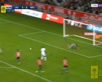 لقطة: الدوري الفرنسي: شيكا لاعب ليل يصيب قائم ريمس في الثواني الأخيرة للشوط الأوّل