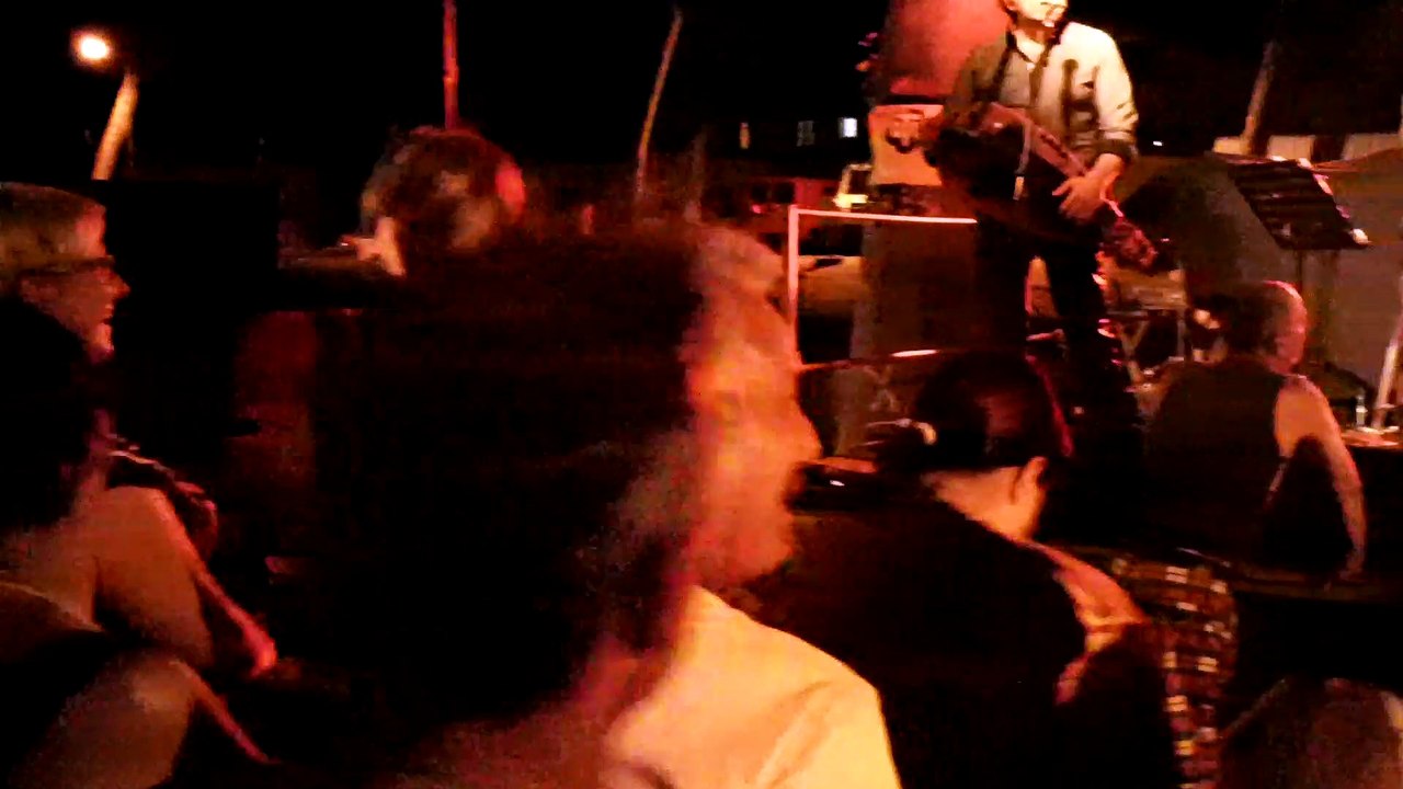 L´Art à Tatouille - La Chanson des Cigales - La Rouquette - Au Soleil - Sallèles d´Aude 19.7.2015