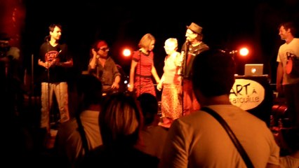 L´Art à Tatouille - Jean Petit qui danse Sallèles d´Aude 19.7.2015