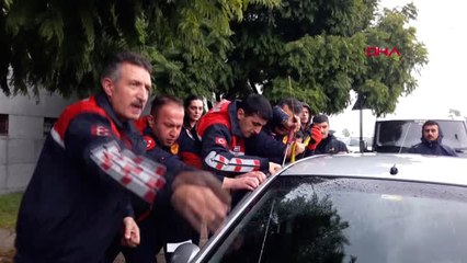 Adana Otomobilde Mahsur Kalan 6 Aylık Bebek Kurtarıldı