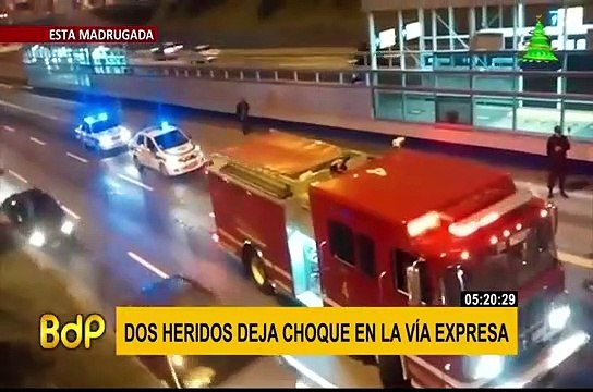 Cercado de Lima: choque entre auto y camioneta deja dos heridos