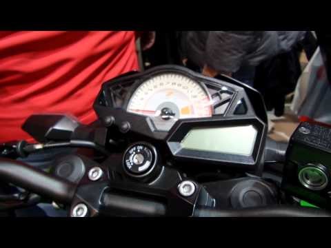 Kawasaki Z300 2015 (Salón EICMA Milán)