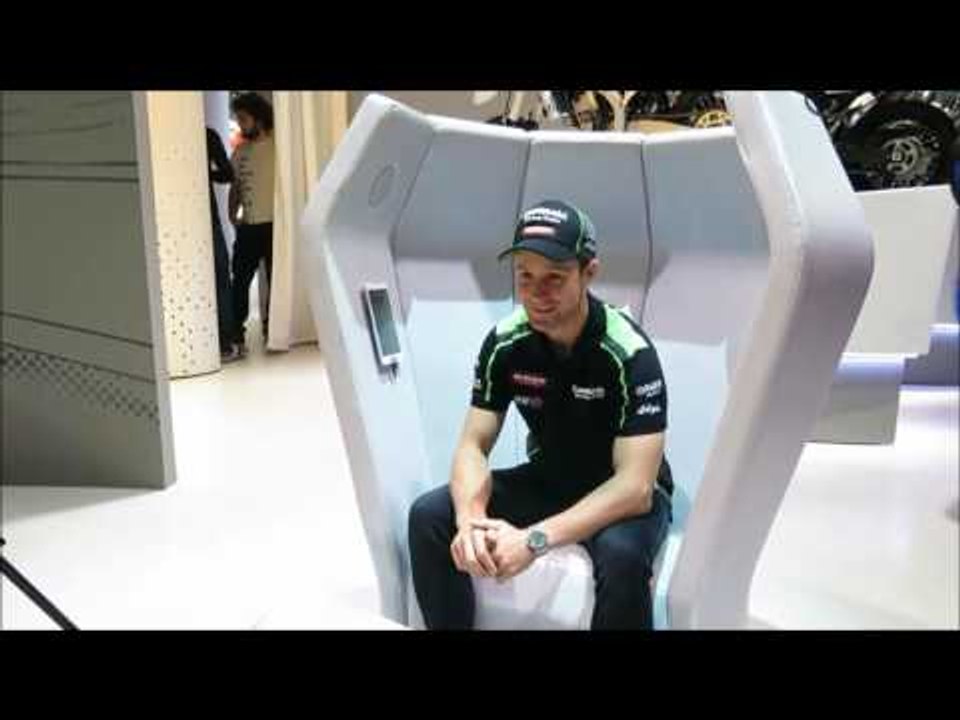 Jonathan Rea y los nuevos sonidos de Akrapovič en el EICMA