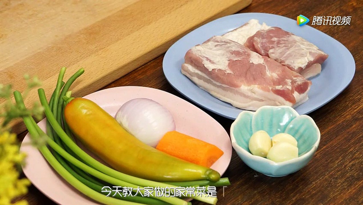 Chef teaches cooking skills