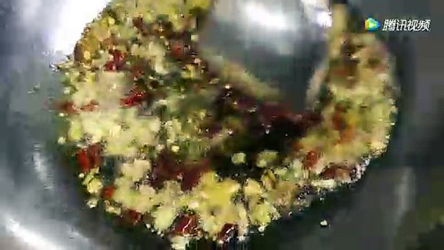 Boiled fish still have such an operation Four brothers exclusive cooking techniques, see old learning old