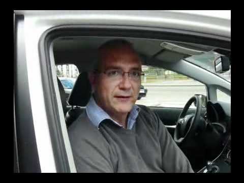 Javier González prueba el Toyota Auris HSD.mp4