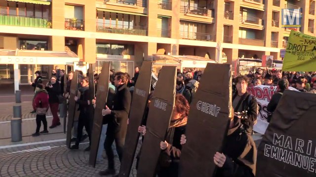 Marseille : marche funèbre et tribunal populaire après l'annulation du conseil municipal