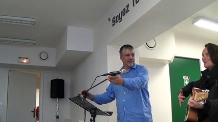 message du pasteur Samuel et baptème de Pierre