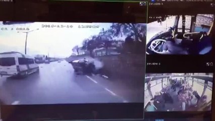 Trafik Kazası: 3 Yaralı - Kocaeli