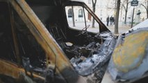 Coches quemados, comercios saqueados y escaparates rotos en París