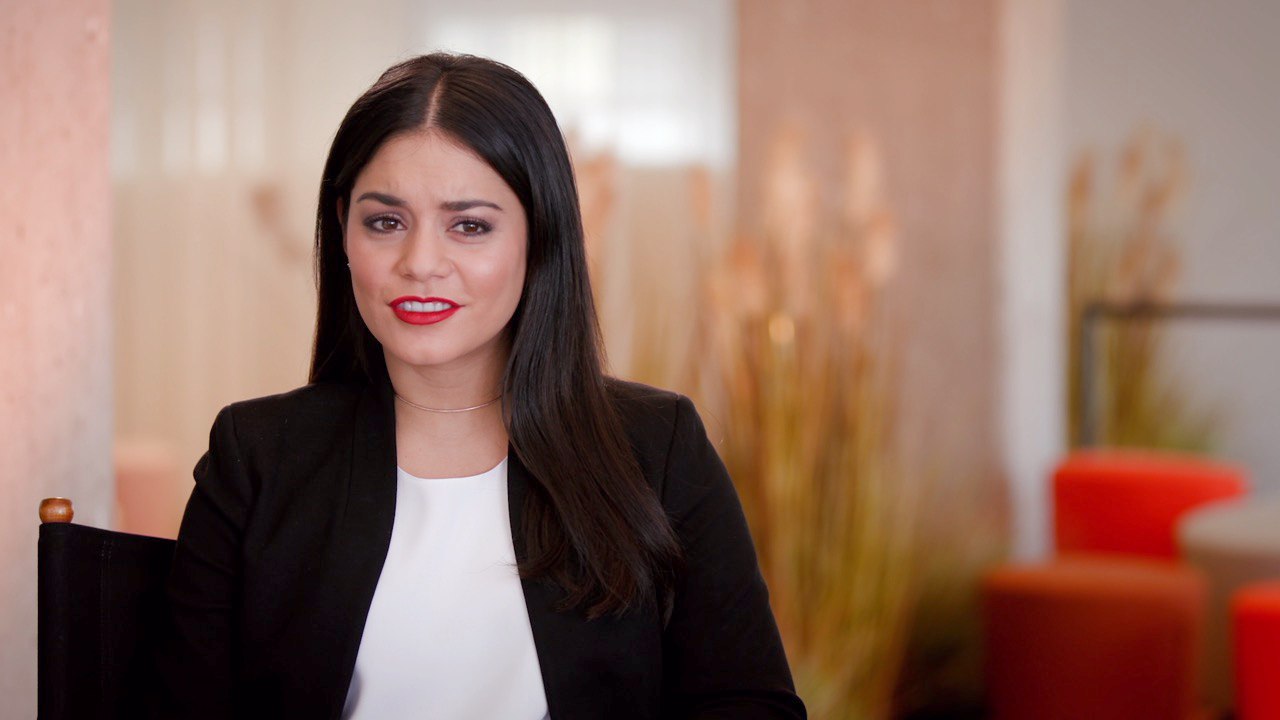 Vanessa Hudgens Calls Jennifer Lopez A Unicorn