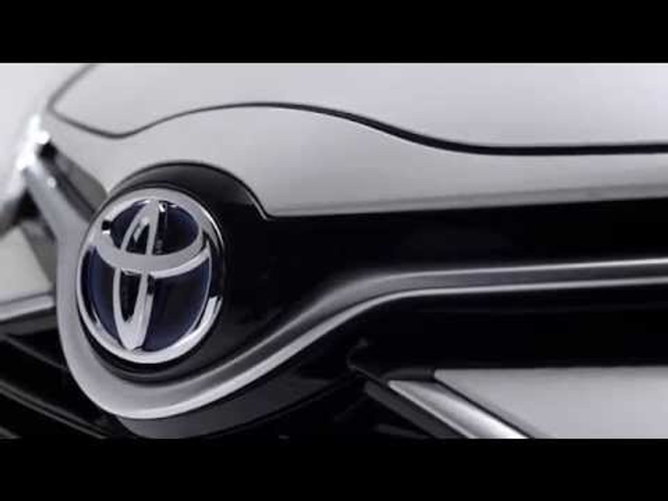 Toyota_Yaris_2014