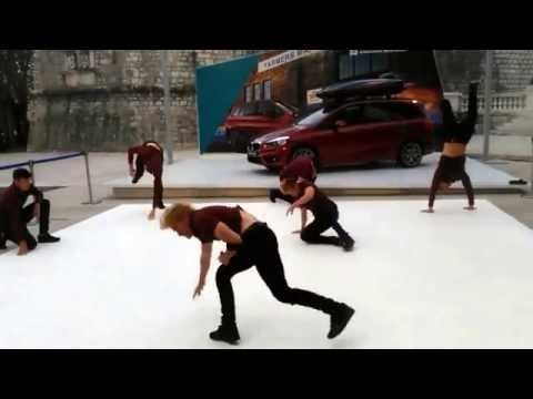 Break Dance en la presentación del nuevo BMW Serie 2 Gran Tourer