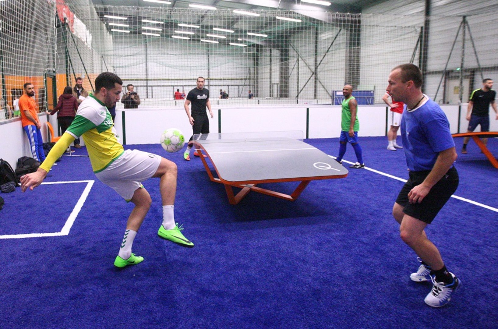 Teqball : le monde est incurvé