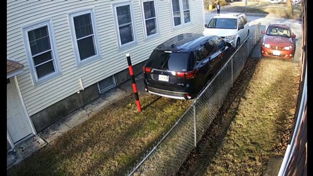 Il vole une boîte aux lettres et se fait choper !