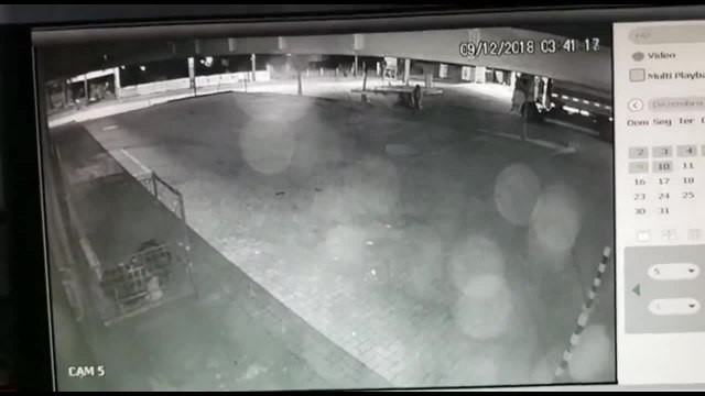 Imagens mostram motorista de aplicativo atropelando cliente em Curitiba