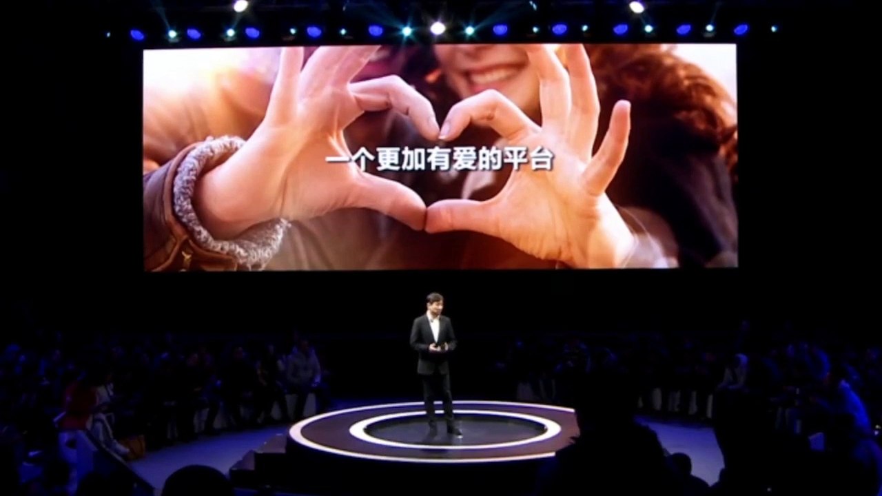 Samsung presenta el Galaxy A8s con pantalla Infinity-0