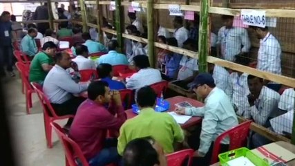 വോട്ടെണ്ണൽ ആരംഭിച്ചു, ആദ്യ ഫലസൂചനകൾ ഇങ്ങനെ | Oneindia Malayalam