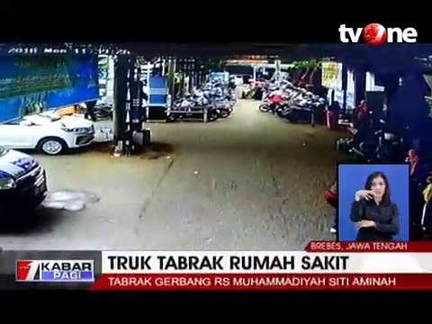 Rekaman CCTV Detik-detik Truk Tabrak Rumah Sakit
