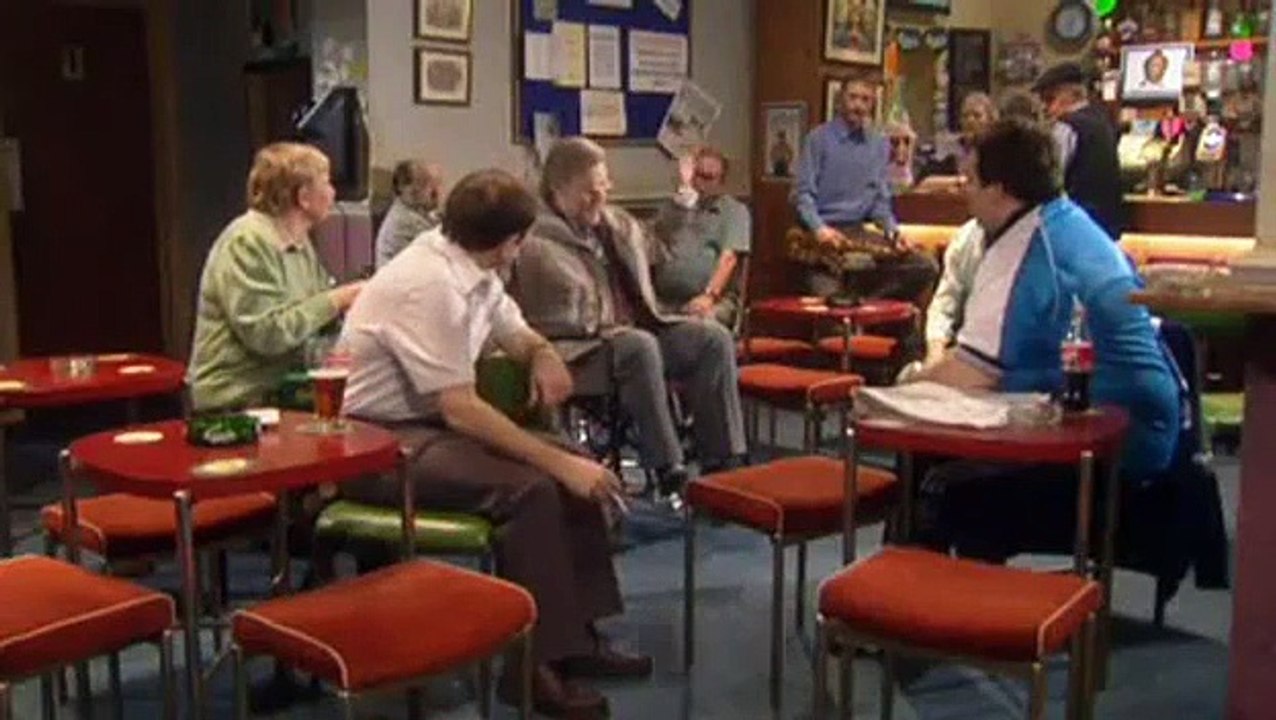 Phoenix Nights S01 E06