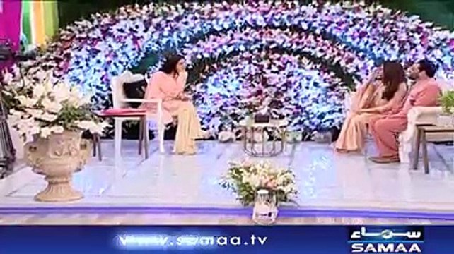 Aamir Liaquat Flirts With Sanam Baloch In front Of Wife