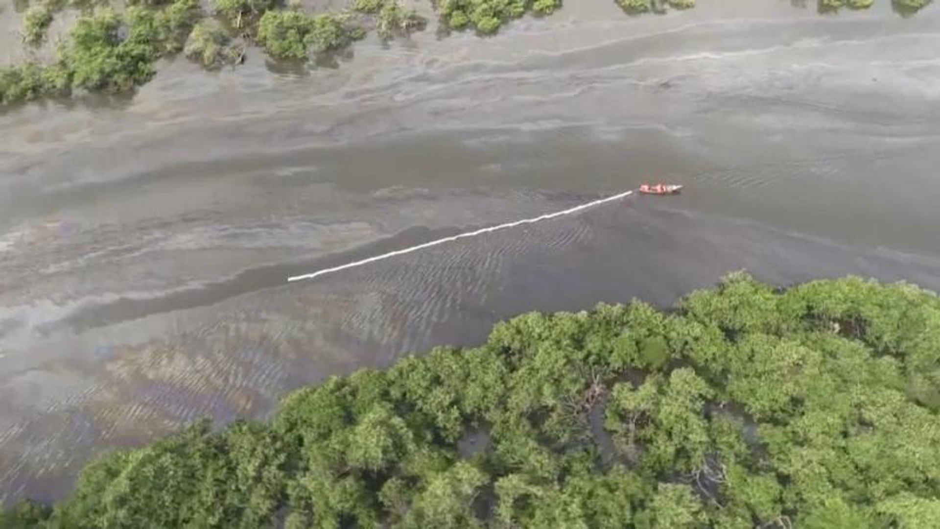Tentativa de roubo provoca derrame de petróleo no Brasil