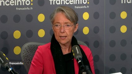 "On ne va pas régler en un jour des problèmes qui remontent à des décennies", estime Elisabeth Borne