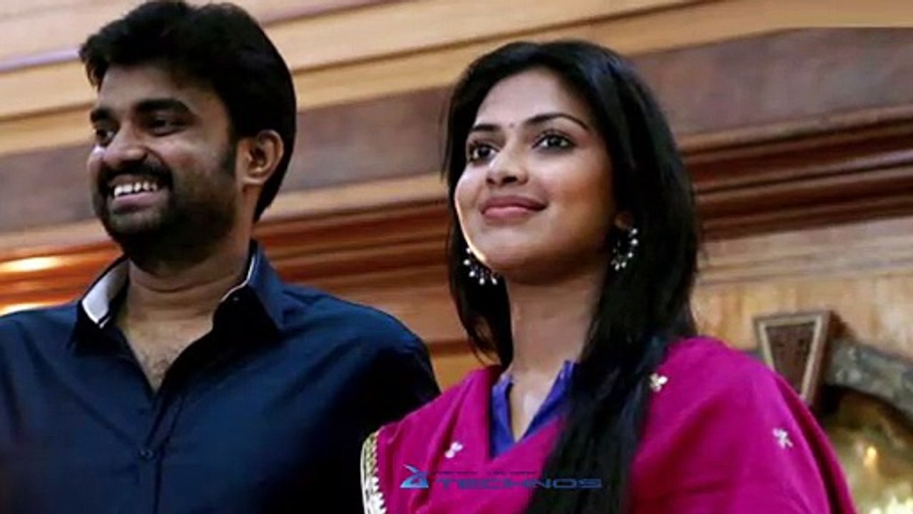 Amala Paul Glamourous Pose