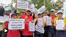 Pekerja Lynas demo depan Parlimen tuntut jaminan k'jaan