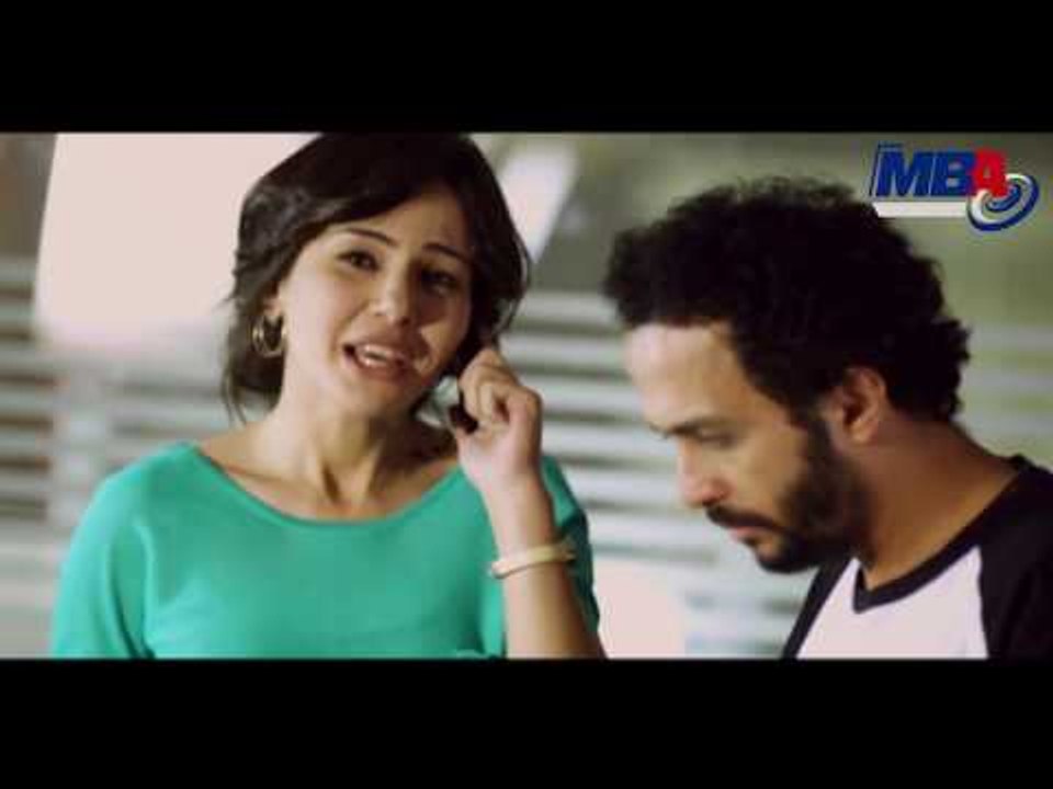 شوف دينا فؤاد تتنازل عن مبادئها و بتتدلع في مكا...