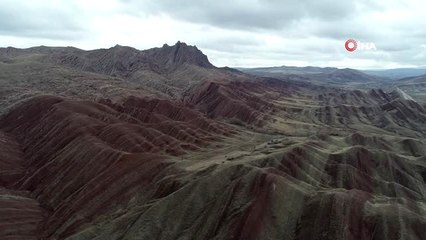 Emirhan Kayalıkları Estetik Görünümüyle Görenleri Kendine Hayran Bırakıyor.