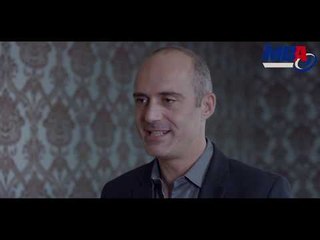 شوف طريقة كلام حازم سمير مع (حبيبته) منه فضالي بعد ما اشتري الشبكه ليها هي وصاحبه!!