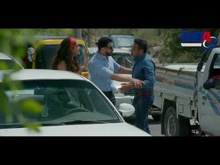 هيكون ايه رد فعلك لما واحده حلوه تكون بتتخانق وتنزل تشوفها تلقيها معرفه قديمه !!