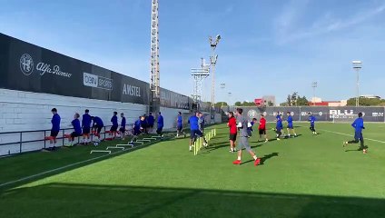 Sesión de entrenamiento previa al Valencia-Manchester