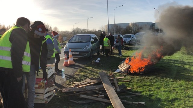 Filtrage de la circulation sur le rond-point Napoléon Vendée