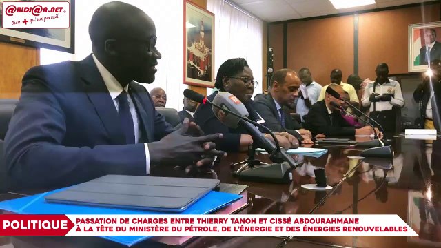 Passation de charges entre Thierry Tanoh et Cissé Abdourahmane à la tête du ministère du pétrole, de l’énergie et des énergies renouvelables