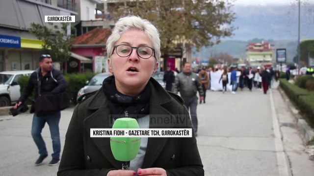 Bojkotohet mësimi. Protestojnë studentët e universiteteve në rrethe - Top Channel Albania