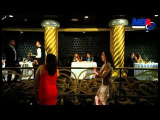 شوف فادية عبدالغنى بتعمل اية فى الكبارية