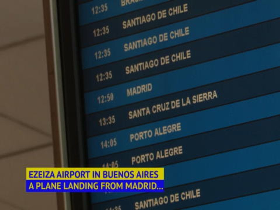 لقطة: كرة قدم: بوكا جونيورز يعود أدراجه إلى الأجنتين بعد خسارته نهائي كوبا ليبرتادوريس