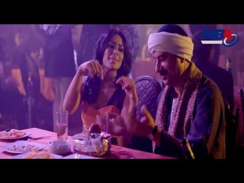 شوف حمدى الميرغنى بيقول ايه فى مشهد كوميدى فى الكباريه بليالى الحلميه