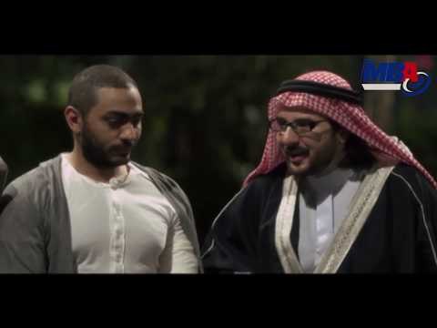 شوف كريم ابوزيد اتنكر ازاي عشان يشوف تامر حسني اثناء هروبه في مشهد جميل جدا!!