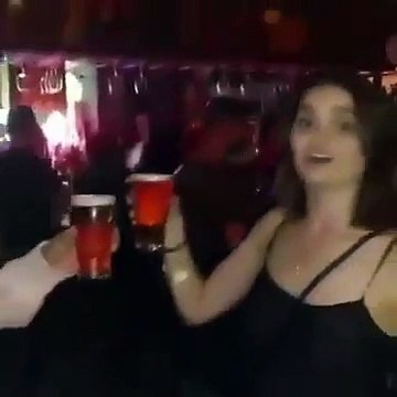 Quand une Irlandaise boit une pinte de bière...