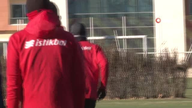 Kayserispor Teknik Direktörü Hikmet Karaman: Tek Odaklandığımız Nokta Akhisarspor