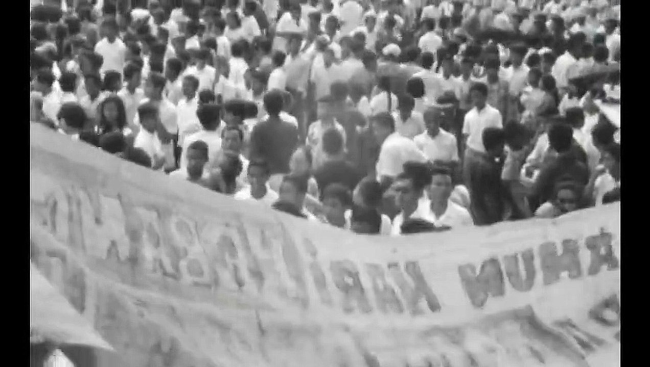 Mahasiswa Demo Di Lanjutkan Ziarah Makam Korban G30SPKI 25 Februari 1967