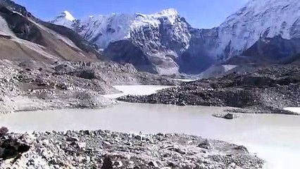 بحيرات النيبال المتجمدة قنابل موقوتة تهدد آلاف السكان