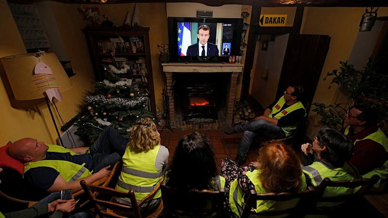 Angebot an Gelbwesten: 'Kleingeld' oder teures Versprechen?