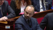 E. Philippe subit (encore) les réactions de l'Assemblée - L'info du vrai du 11/12 - CANAL+