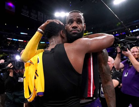 LeBron James Tops Dwayne Wade in Their Final NBA Game Together