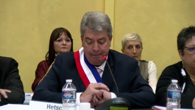 Fos sur Mer: Jean Hetsch dans la continuité de René Raimondi