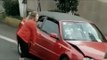 Mujer pierde los estribos y destruye el coche de otra persona | Noticias con Francisco Zea